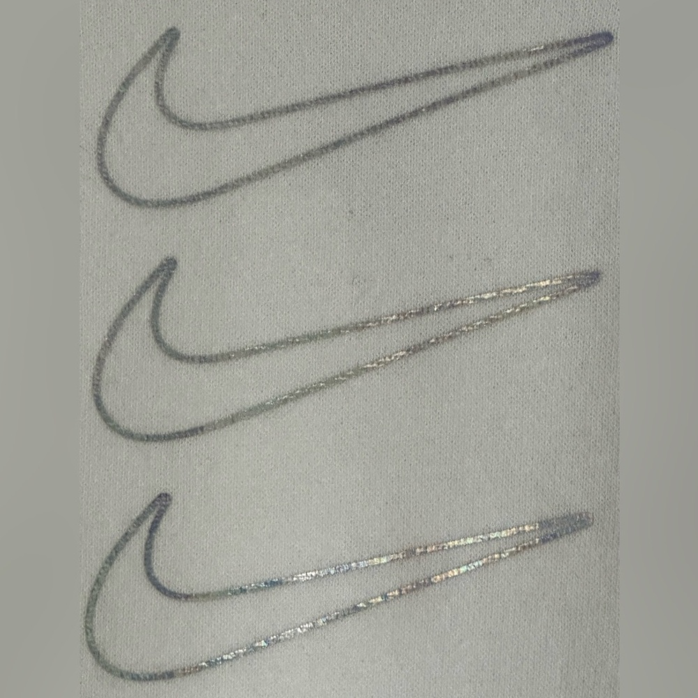 NWT | Nike Women’s Opal Fleece Crew Sweatshirt | ✨ Iridescent Accents | Size L - Picture 6 of 12